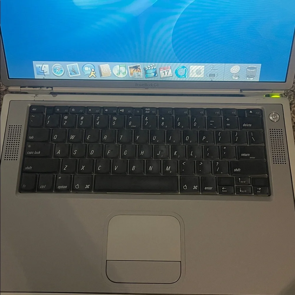 Apple 🍎 PowerBook G4 Laptop - Picture 6 of 13